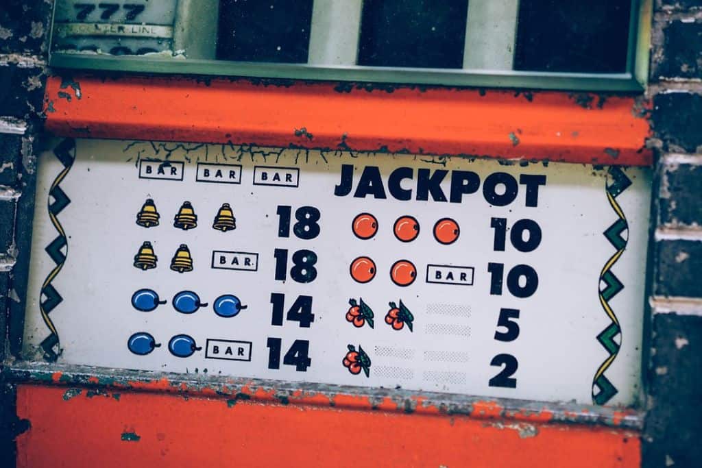 Retro slot with jackpot